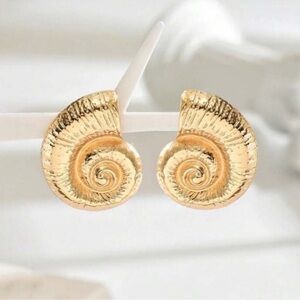 “Sea you!” Gold Shell Earrings